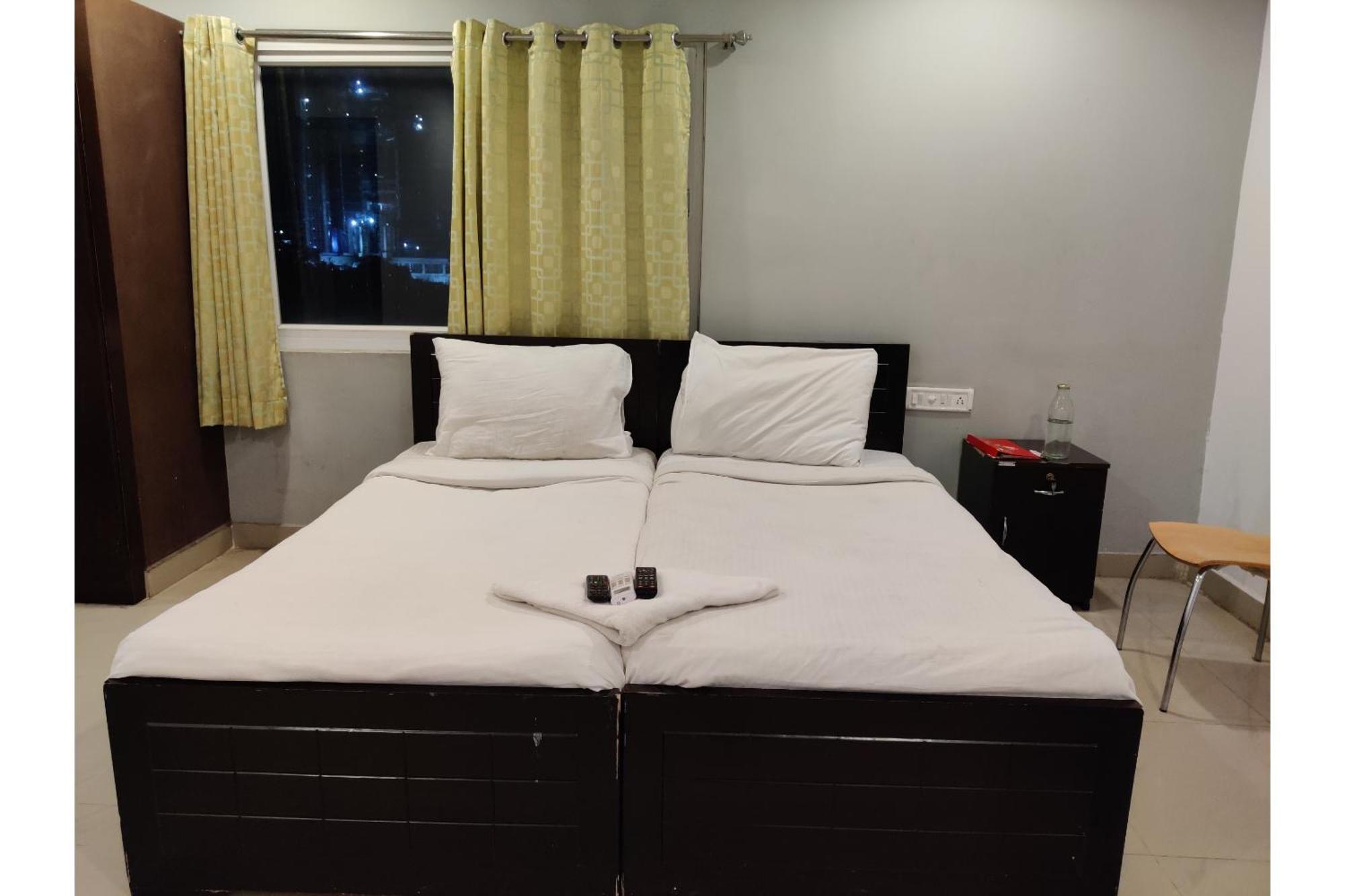 แคปิตัล โอ 44354 จูบิลี บัญชร สวีท Hotel ไฮเดอราบัด ภายนอก รูปภาพ